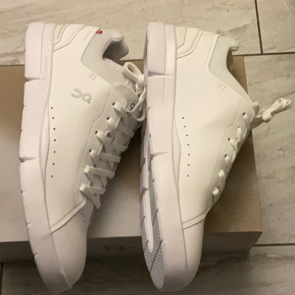 THE ROGER Advantage, price is form - Picture 2 of 4